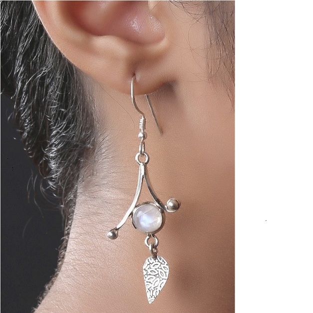 Silver carved leaf with moonstone Earring